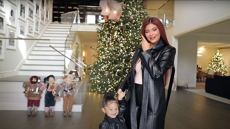 Kylie Jenner Presume Su Rbol De Navidad Y Las Redes Sociales La