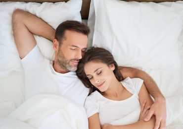 Qué posición usas para dormir con tu pareja