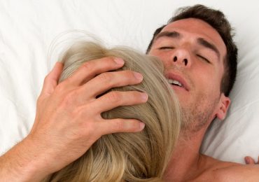 ¿Por qué los hombres fingen los orgasmos? Aquí las 7 razones más comunes