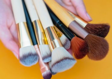 Brochas y herramientas de maquillaje: cómo usarlas y cómo cuidarlas