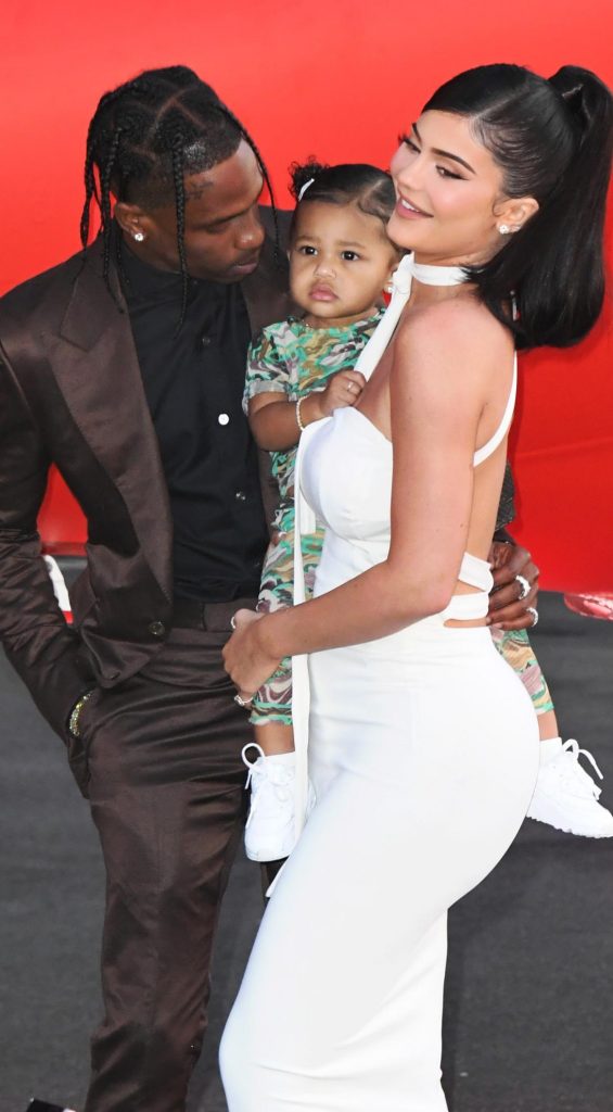 ¡Es niño! Kylie Jenner y Travis Scott dan la bienvenida a su segundo bebé