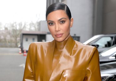 Kim Kardashian apuesta por la maxitrenza que puso de moda Lara Croft, ¿la adoptas también?