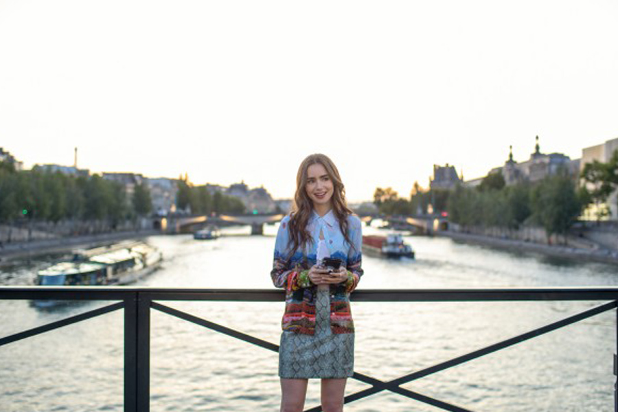 Lily Collins Emily in Paris