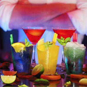Bebidas alcoholicas en un bar