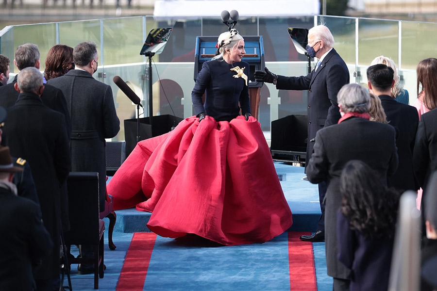 Así fueron las conmovedoras actuaciones de Lady Gaga y JLo en la investidura de Joe Biden