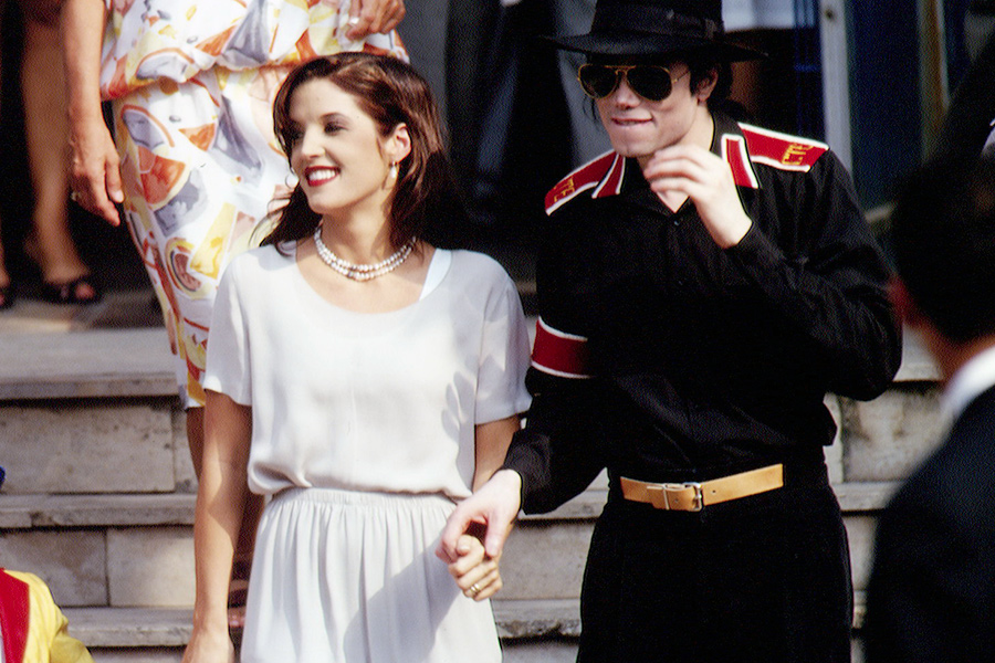 Lisa Marie Presley y Michael Jackson