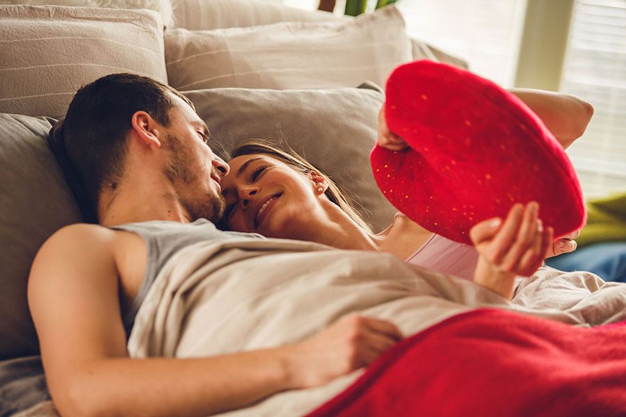 Sexo casero: 14 formas de consentir a tu pareja en la cama este 14 de febrero