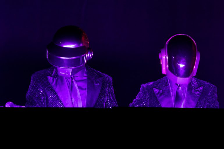 Tras 28 años, Daft Punk anuncia su separación; aquí los memes que lloran su adiós