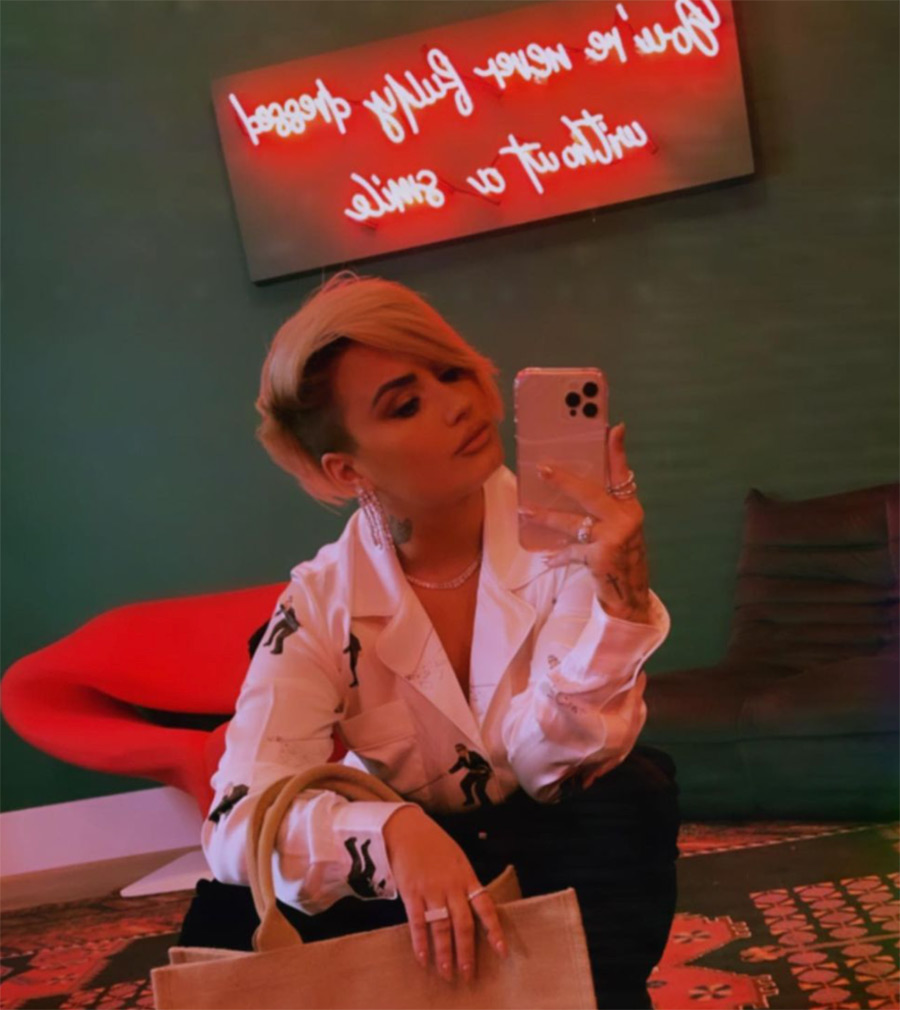 El pelo corto de Demi Lovato es más que un cambio de look; aquí su significado