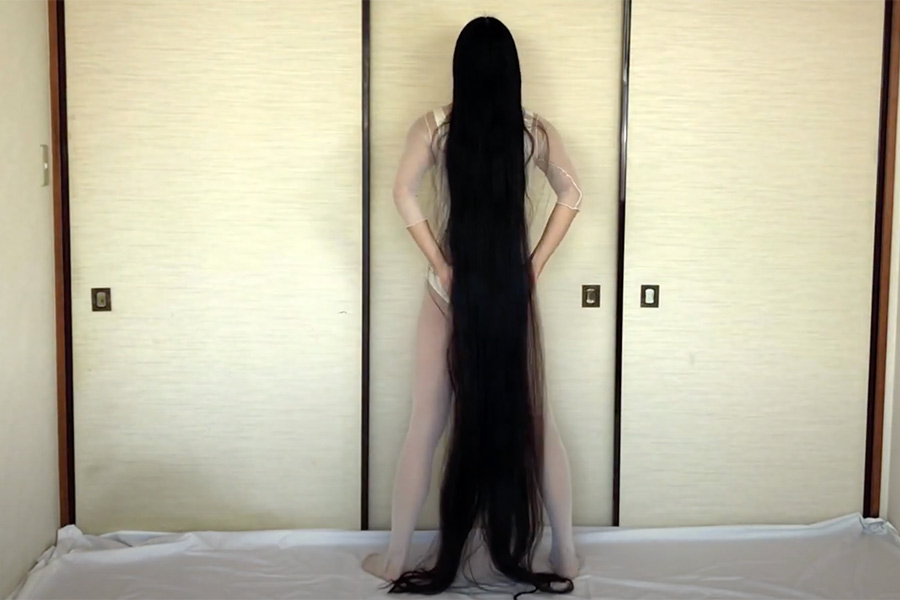 Conoce a la "Rapunzel de la vida real"; desde hace 15 años no se corta el pelo