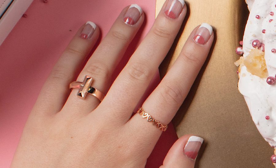 Diseños de uñas divertidos (y diferentes) para tus looks de primavera