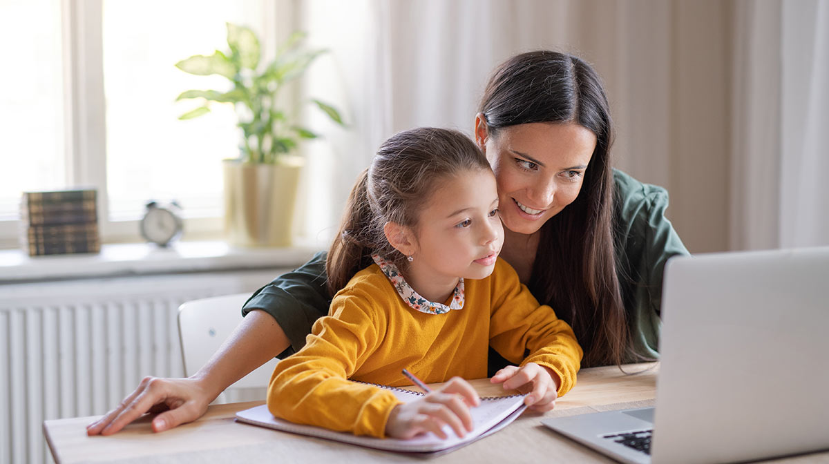 Las madres más exigentes crían hijas más exitosas