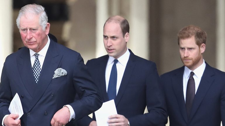 El príncipe Carlos está "desesperado" por reconciliarse con Harry; William está indeciso