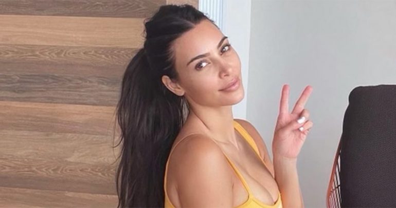 Kim Kardashian enloquece las redes con mini traje de baño