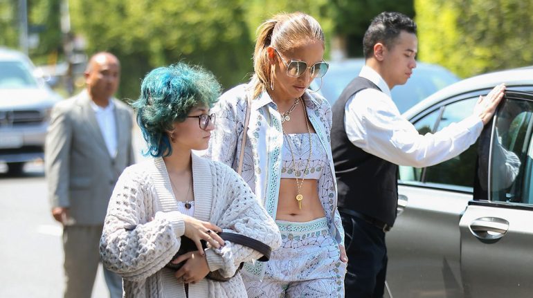 Nueva imagen de Emme, hija de Jennifer Lopez, causa controversia