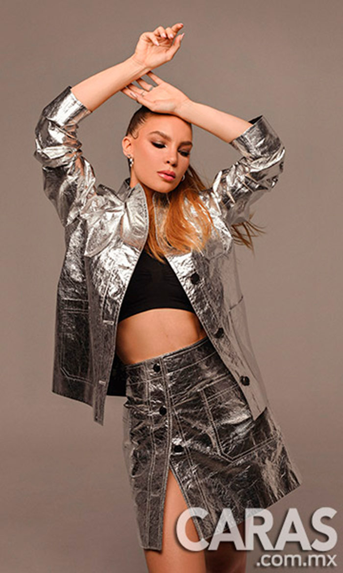 "Demasiado bella, cielo": Nodal se derrite con portada de Belinda en Caras