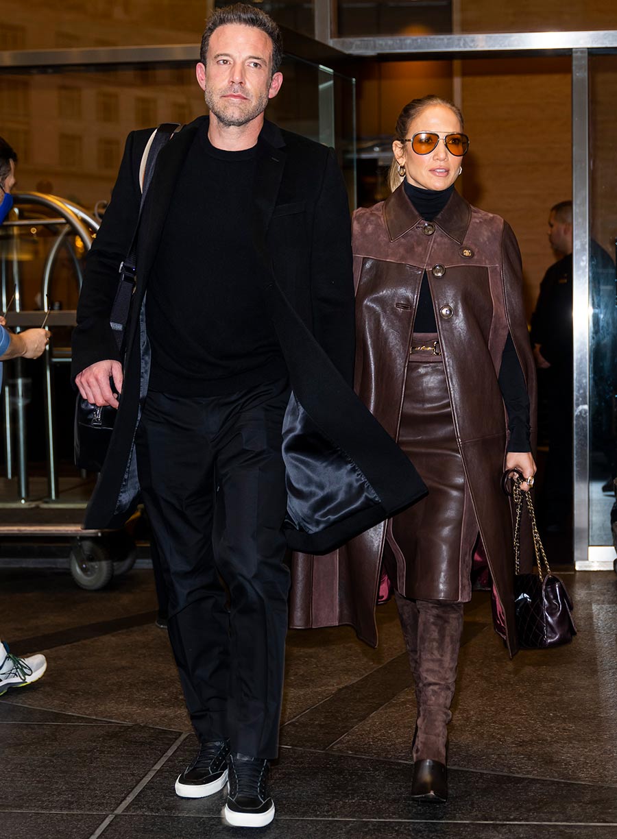 El color marrón es el color del otoño, y Jennifer Lopez lo comprueba con sus recientes looks