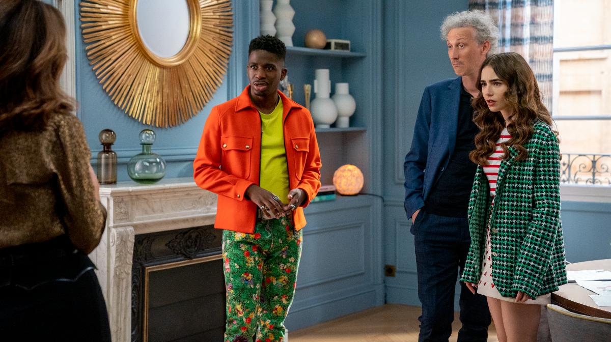 Los looks del tráiler de la segunda temporada de Emily in Paris
