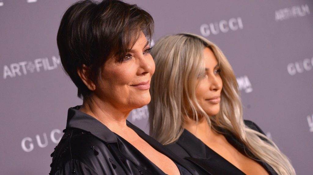 Kim Kardashian aprueba examen que le permite convertirse en abogada