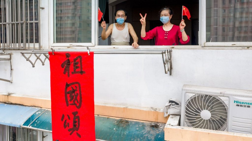 Una mujer queda confinada en China con su cita a ciegas