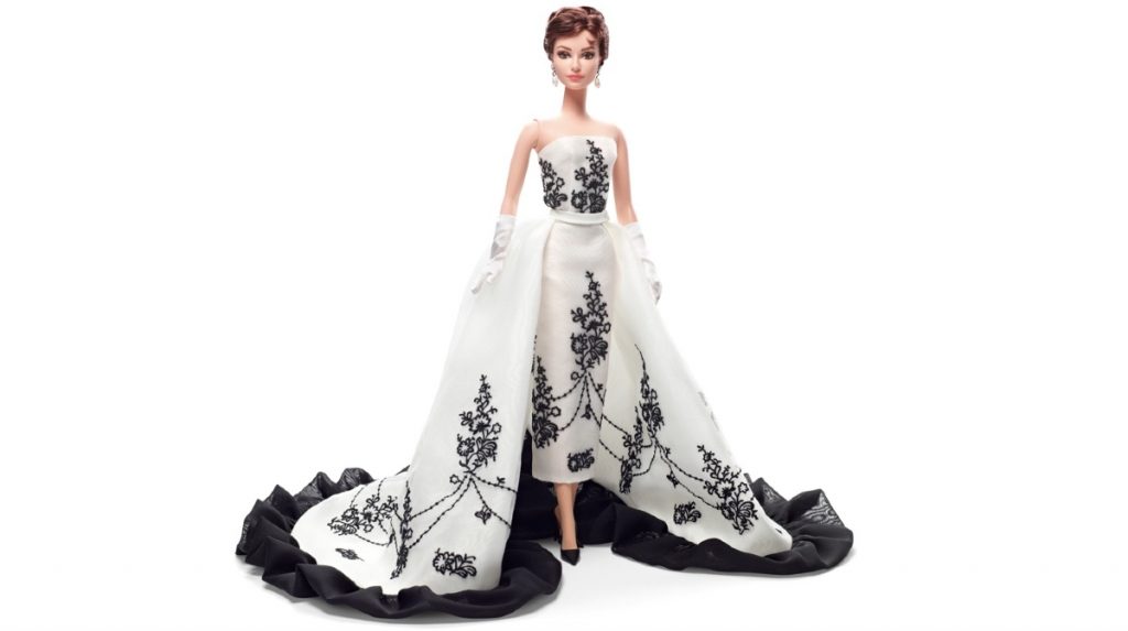 'Personalidades del mundo que tienen su propia muñeca Barbie': Audrey Hepburn