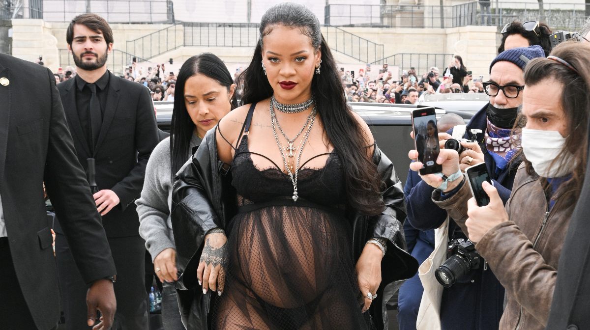 Lencería, leather y transparencias; Rihanna redefine la ropa de embarazo con estos outfits