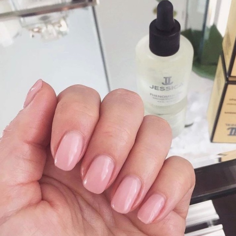 uñas neutrales